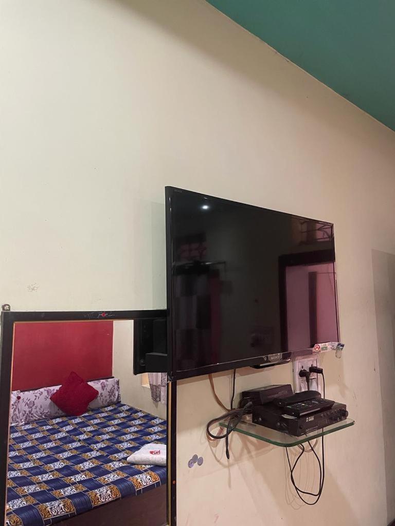 New Yanti Guest House Ujjain Eksteriør billede