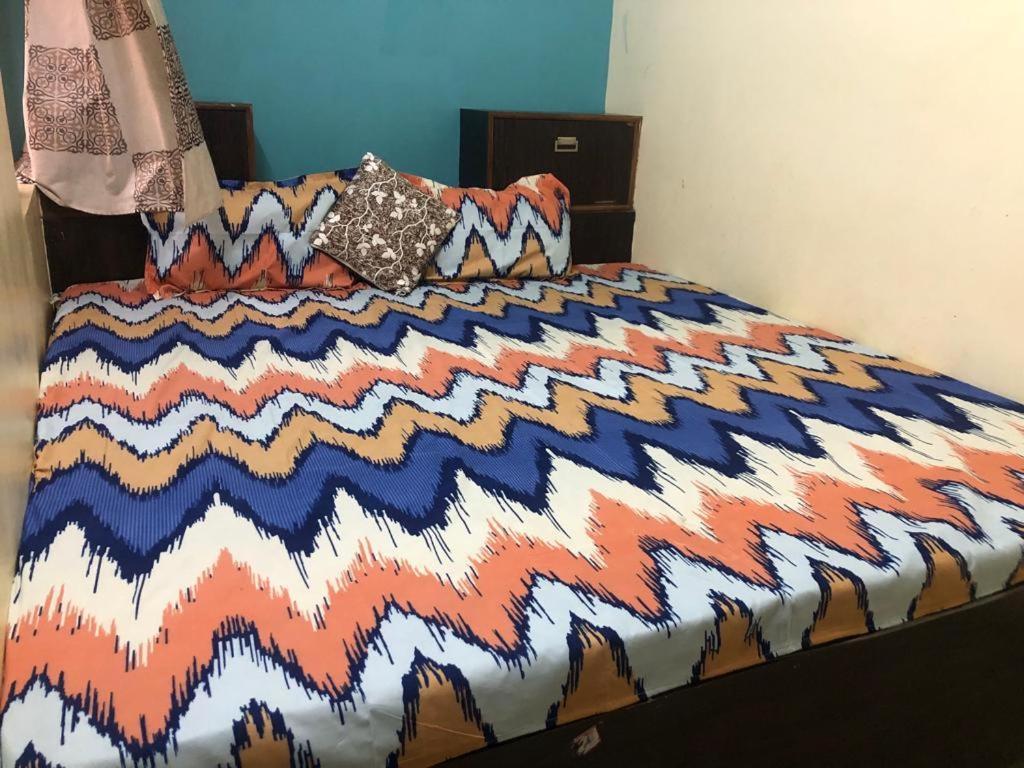 New Yanti Guest House Ujjain Eksteriør billede