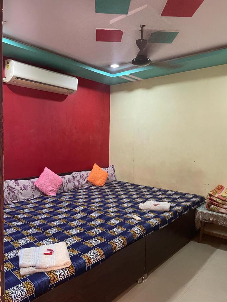 New Yanti Guest House Ujjain Eksteriør billede